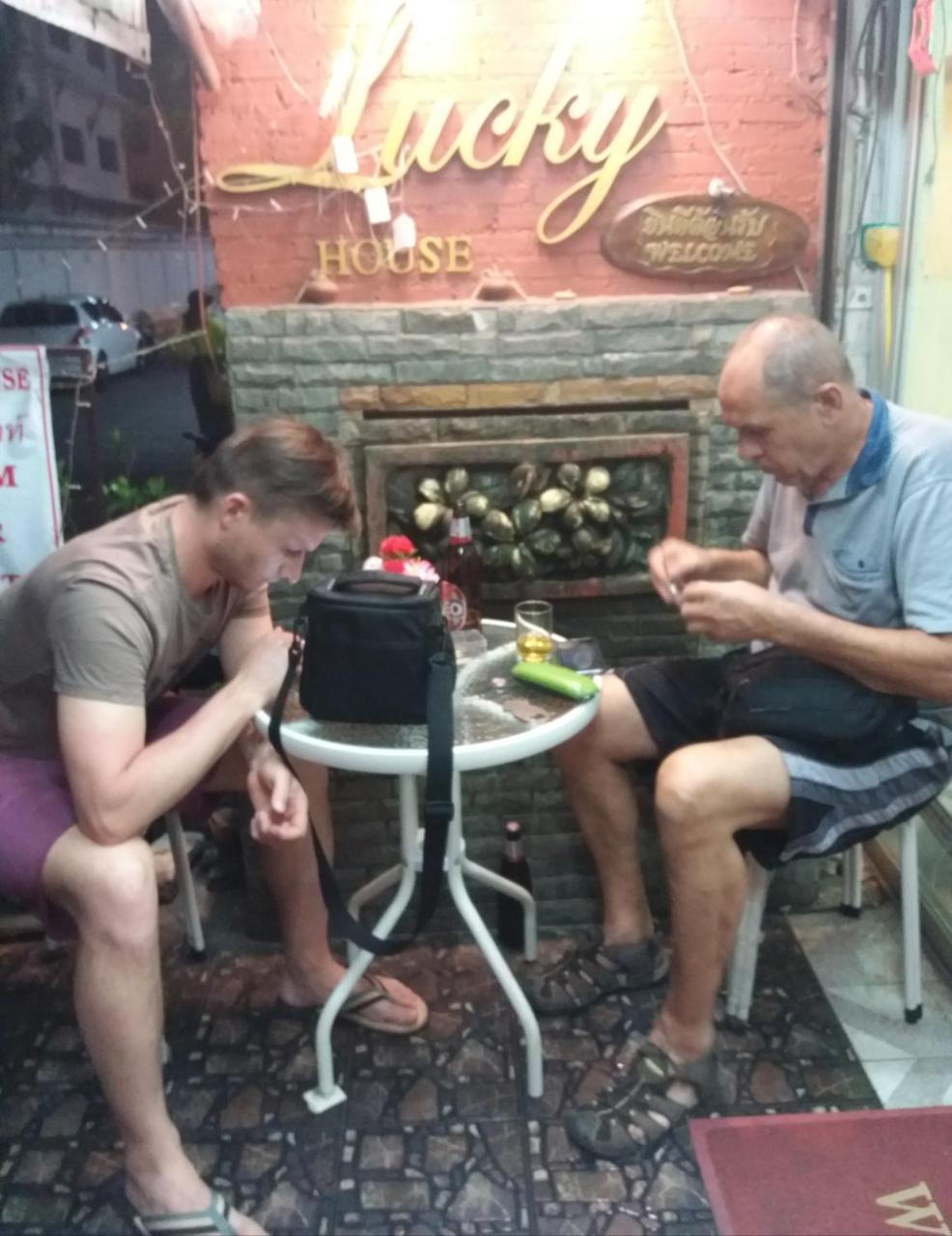 Lucky House Pansiyon Chiang Mai Dış mekan fotoğraf